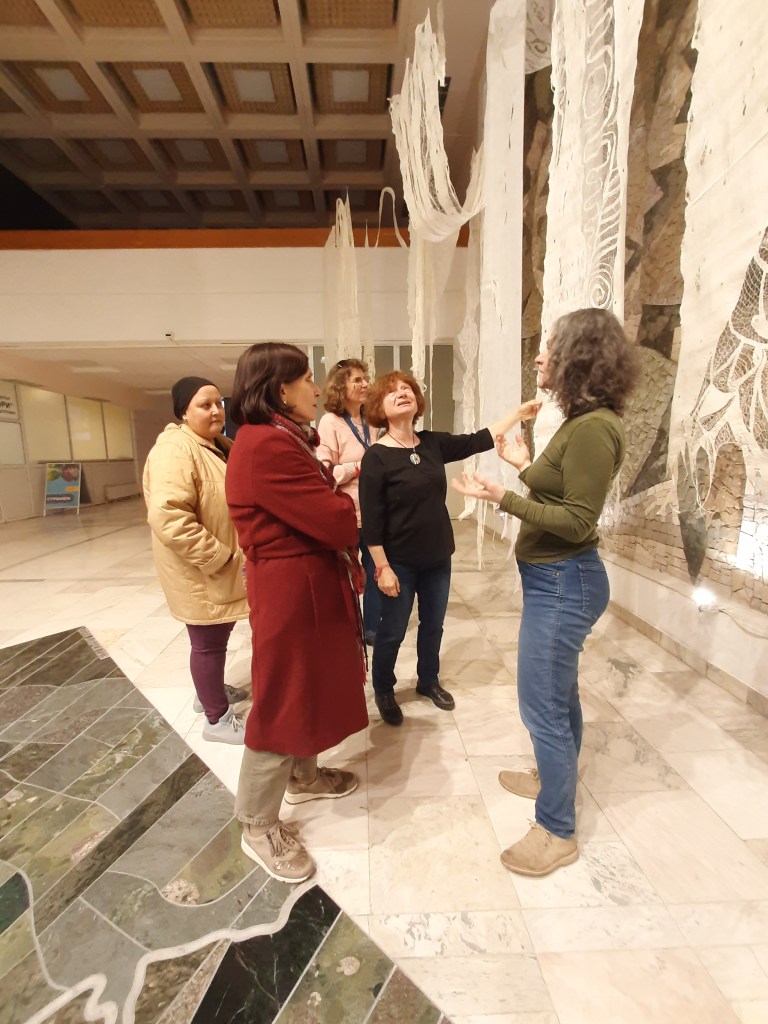 Bistra´s alumnas full of questions